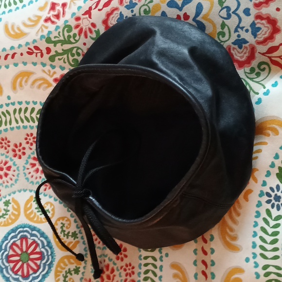 Eric Javits Leather Beret - Picture 2 of 3